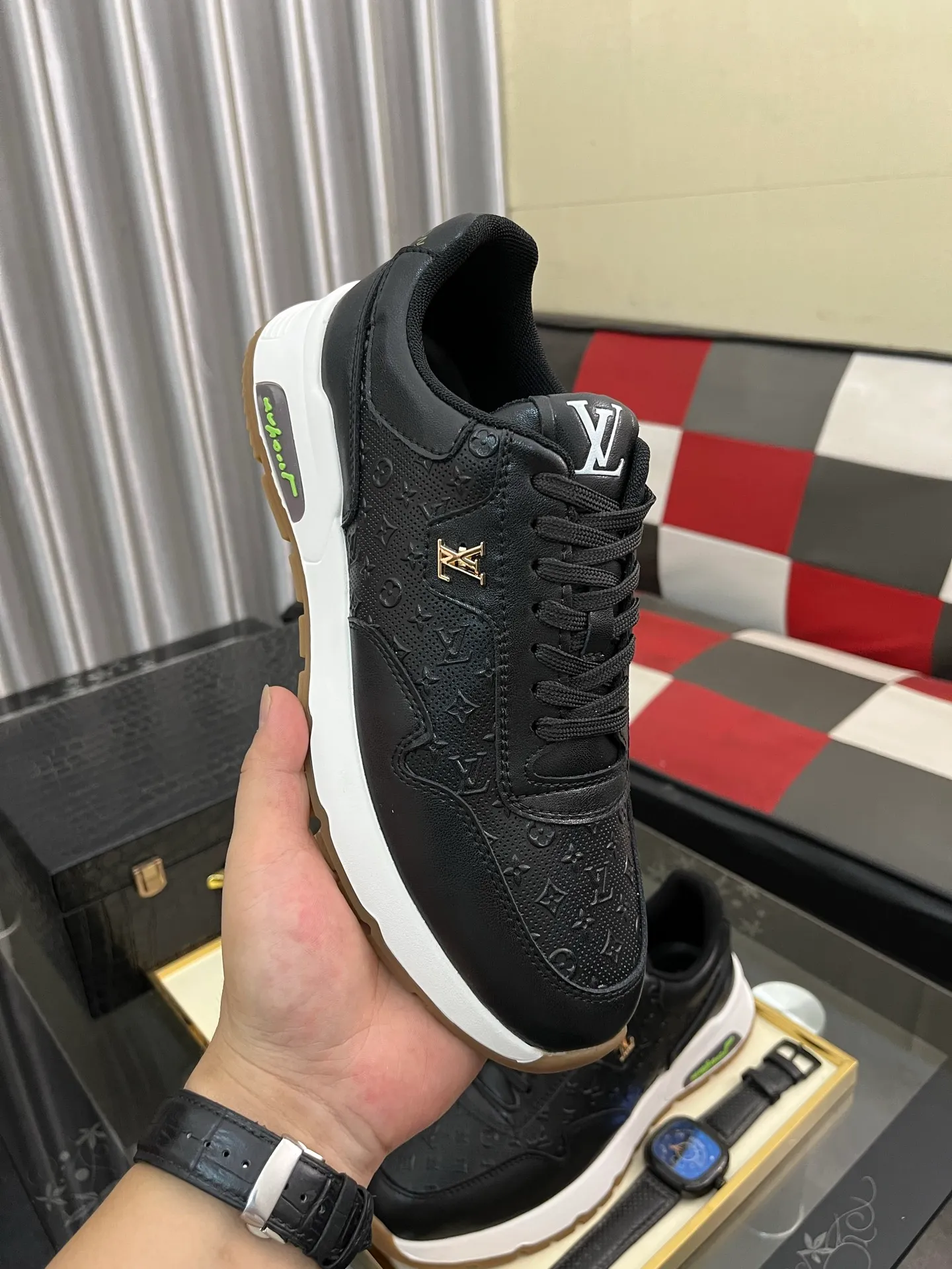 Men's shoes 💰458⌚️⌚️[Louis Vuitton LV] Dad shoes are popular casual sports shoes with outsole, breathable and comfortable, easy to walk, trendy men's versatile fly woven epoxy with ➕leather lining➕Gucci's popular original outsole, sports and running style, super comfortable. Size 38-442️⃣Colors available